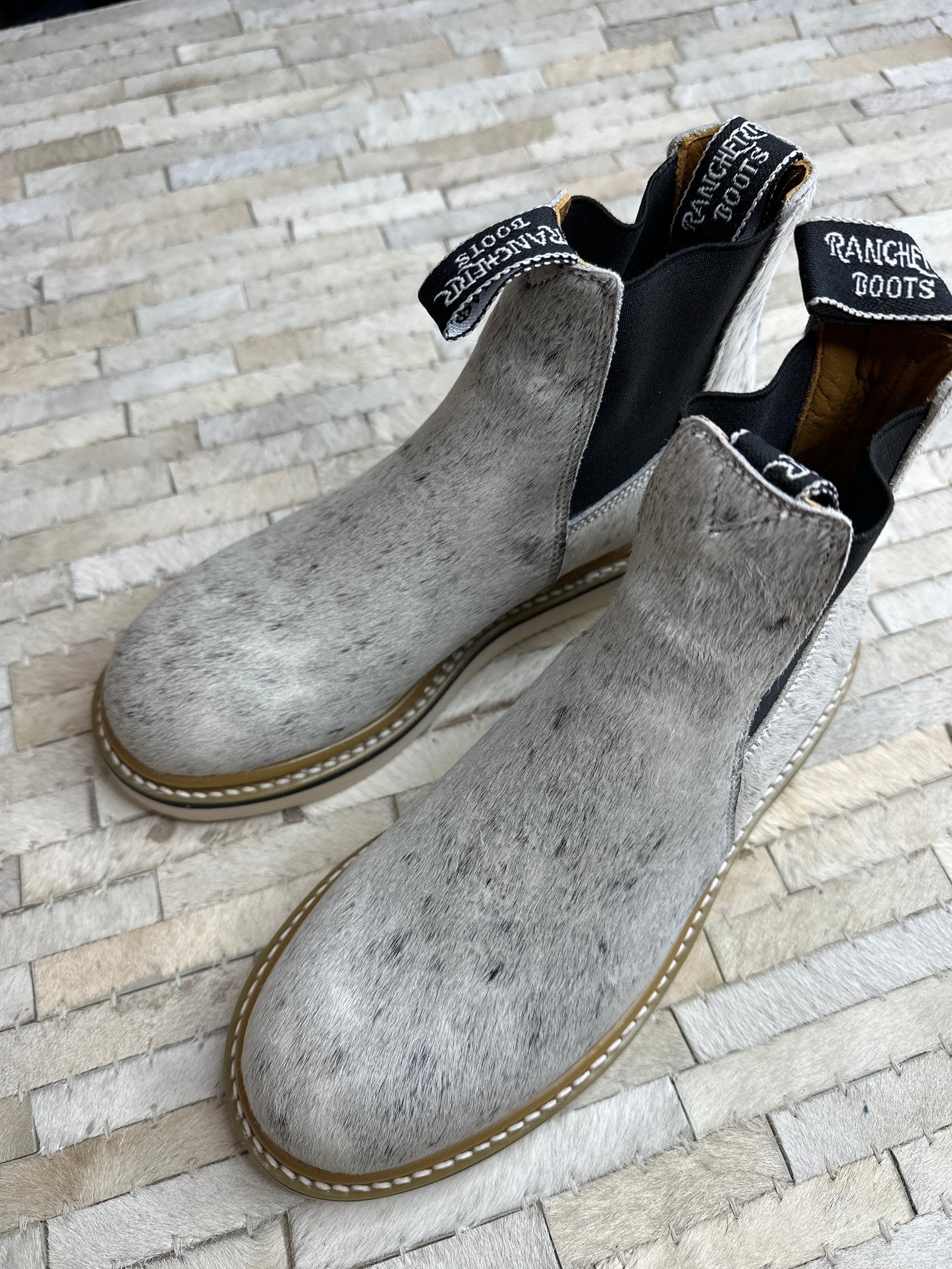 Size 8.5 C (25.5cm) || WOMENS COWHIDE LECHERA