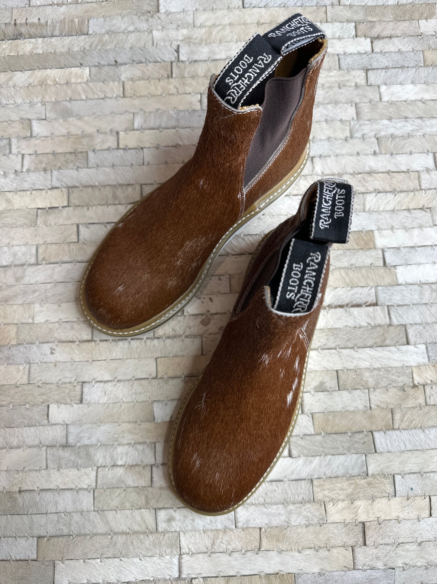 Size 9 E (26cm) || WOMENS COWHIDE LECHERA