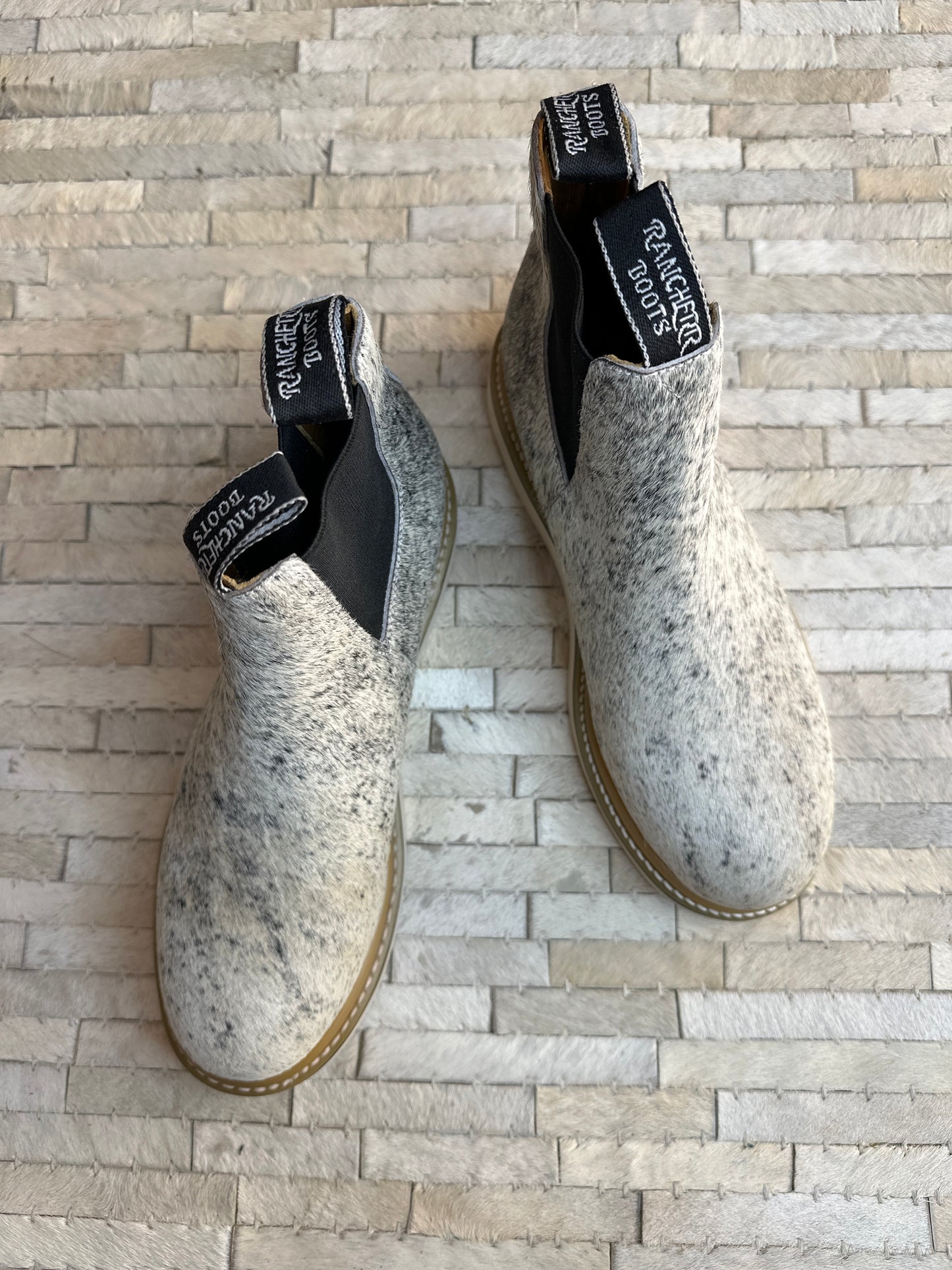 Size 11 B (28cm) || WOMENS COWHIDE LECHERA