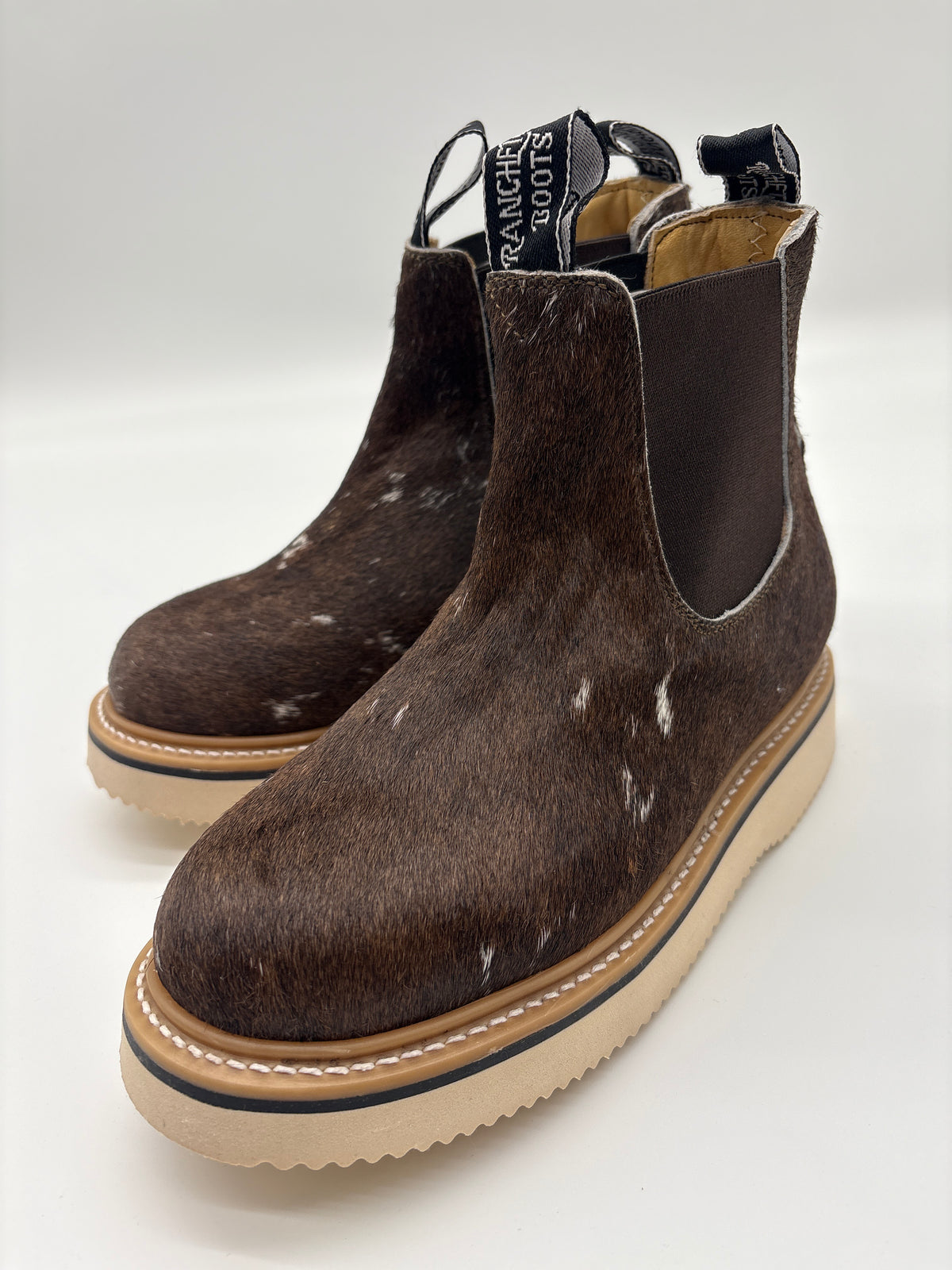 SIZE 7 B (24cm) :: COWHIDE WOMENS LECHERA