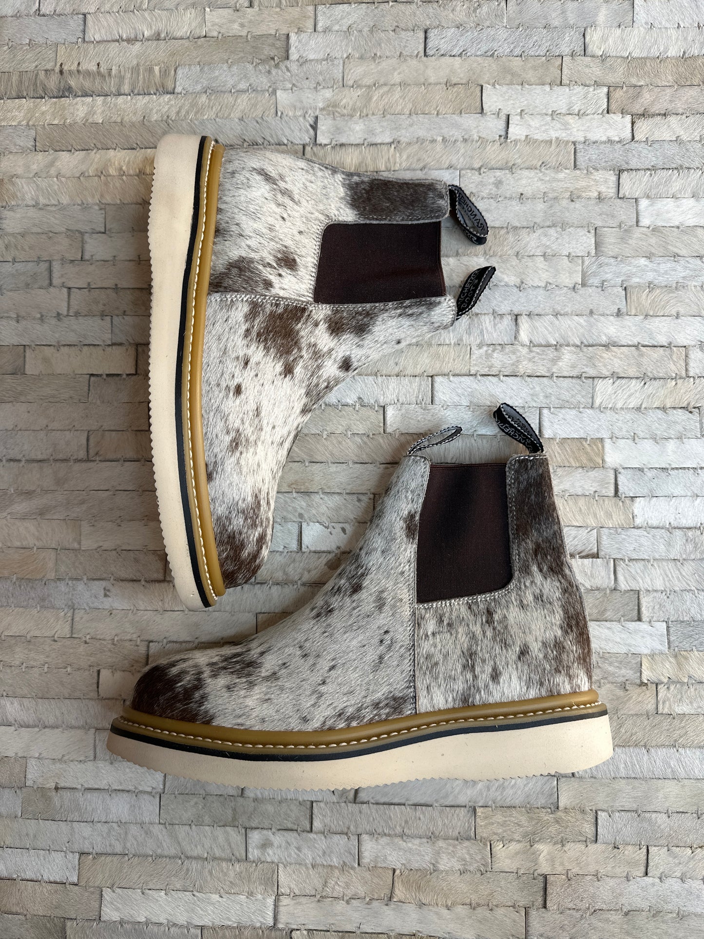 Size 10 E (27cm) || WOMENS COWHIDE LECHERA
