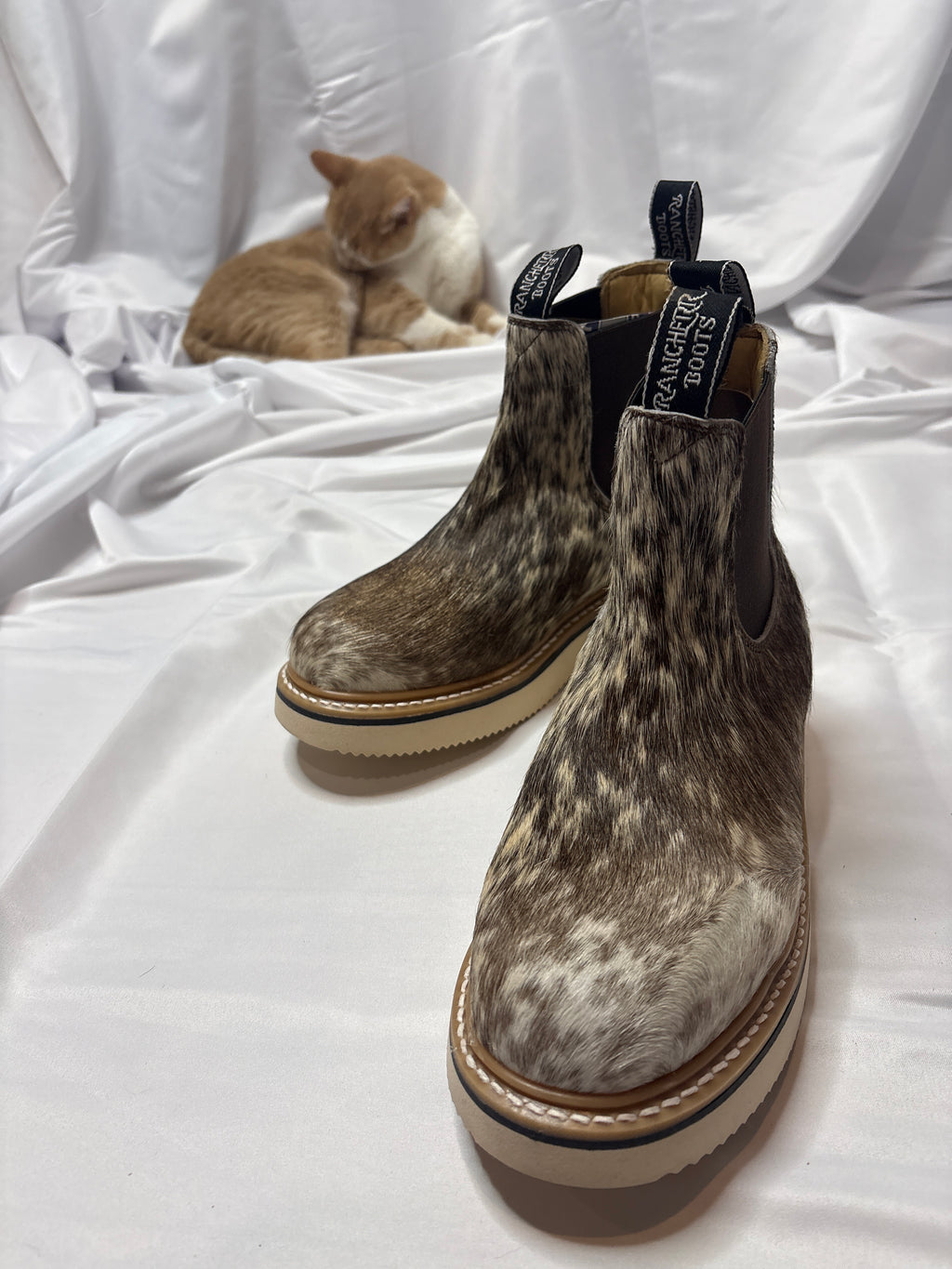 SIZE 8.5 D (25.5cm) :: COWHIDE WOMENS LECHERA