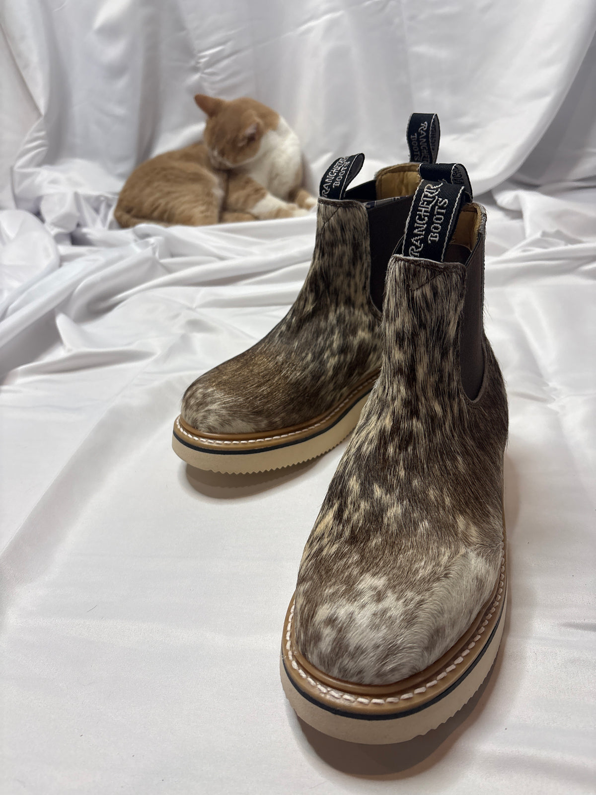 SIZE 8.5 D (25.5cm) :: COWHIDE WOMENS LECHERA