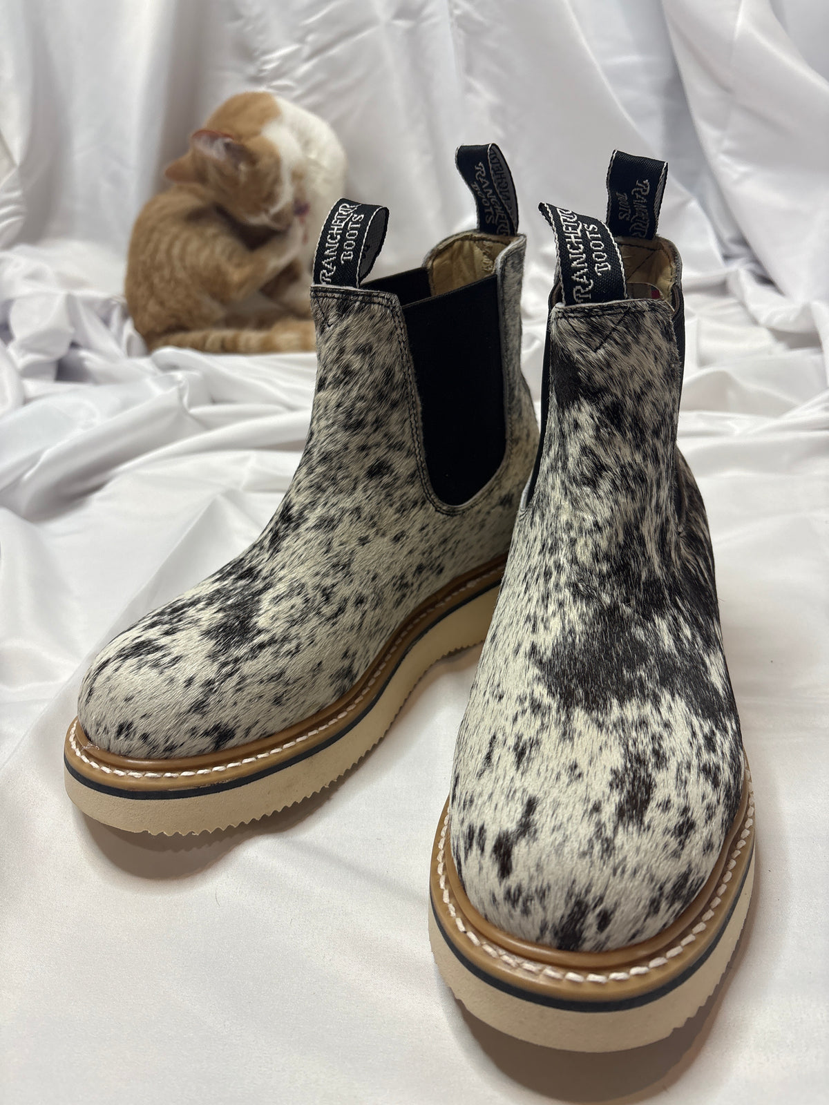 SIZE 8.5 A (25.5cm) :: COWHIDE WOMENS LECHERA