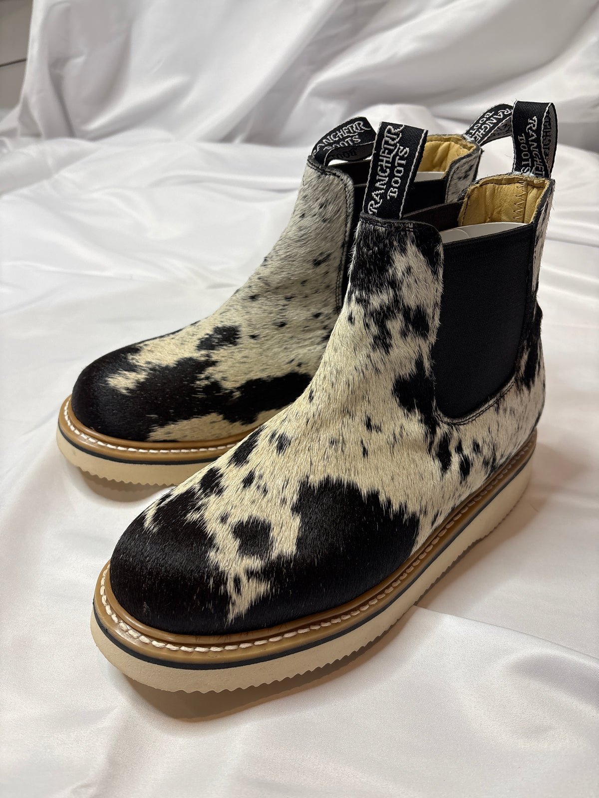 SIZE 9.5 B (26.5cm) :: COWHIDE WOMENS LECHERA