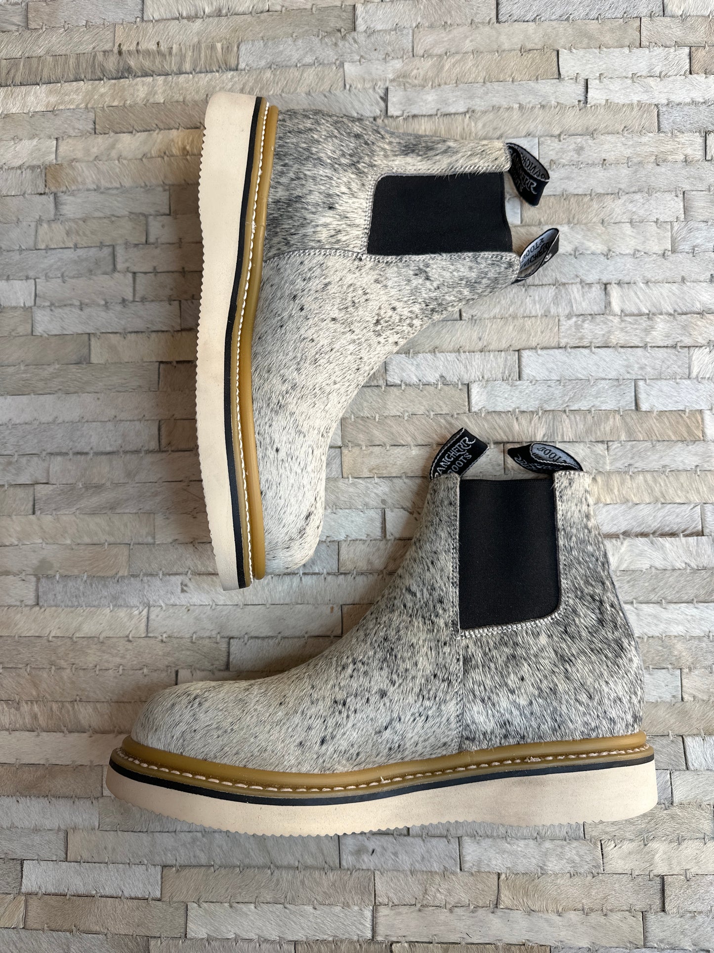 Size 11 B (28cm) || WOMENS COWHIDE LECHERA