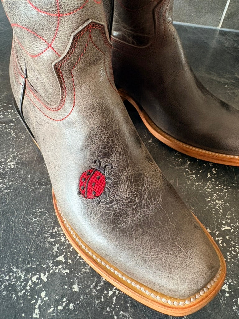 PRE ORDER >> RANCHERR WOMENS :: "Lady Bug"