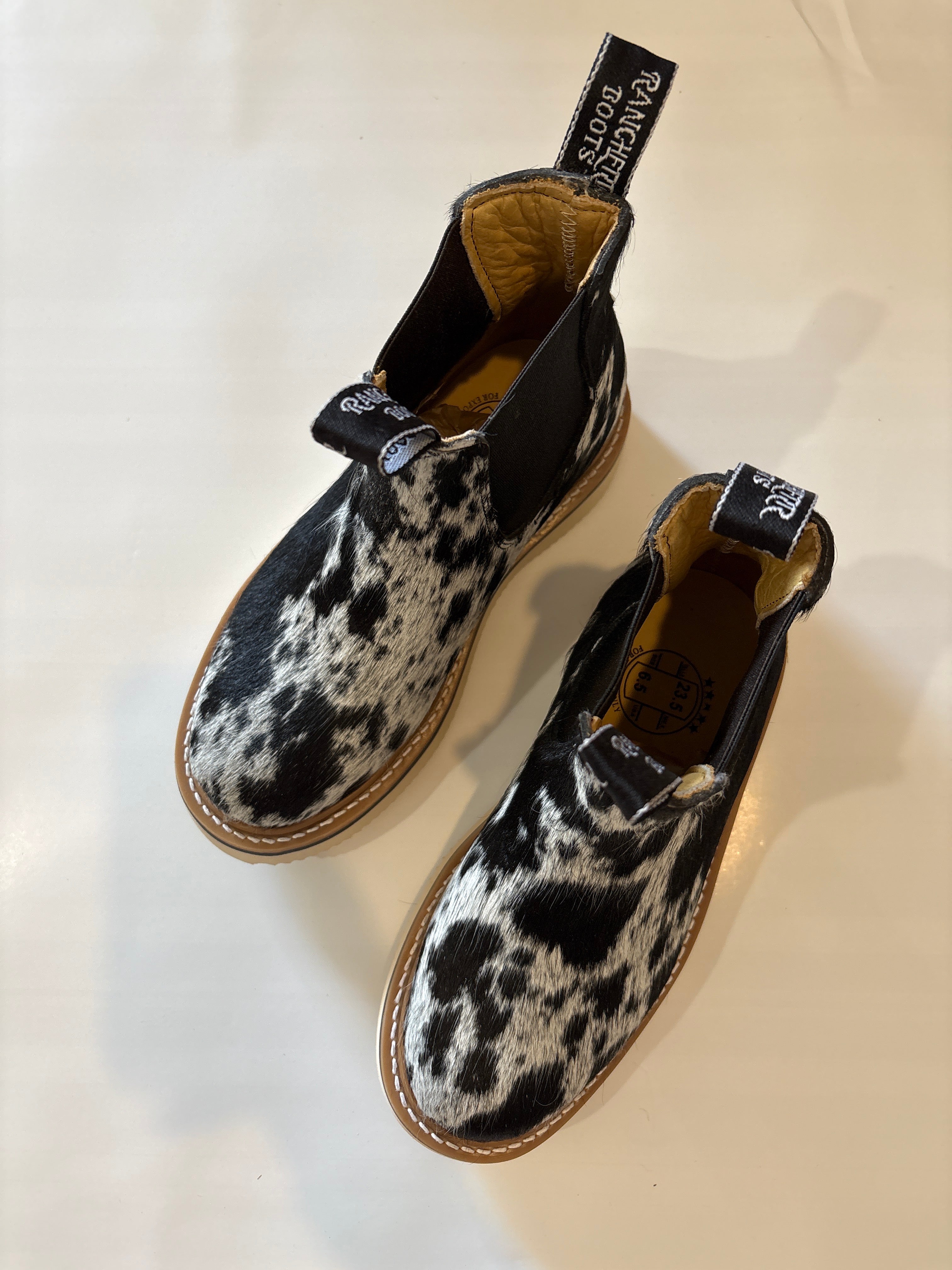 SIZE 6.5 A (23.5cm) :: OG WOMENS COWHIDE LECHERA