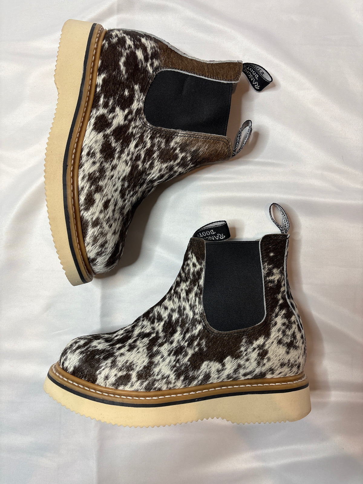 SIZE 7 C (24cm) :: COWHIDE WOMENS LECHERA