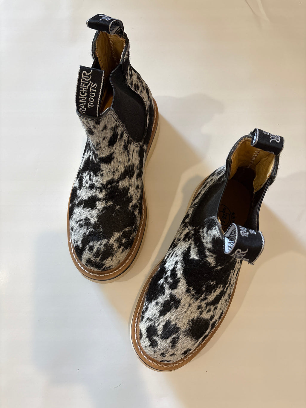 SIZE 6.5 B (23.5cm) :: OG WOMENS COWHIDE LECHERA