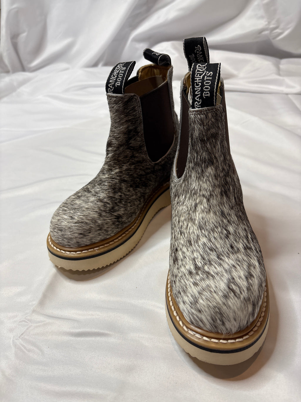 SIZE 5.5 (22.5cm) :: COWHIDE WOMENS LECHERA