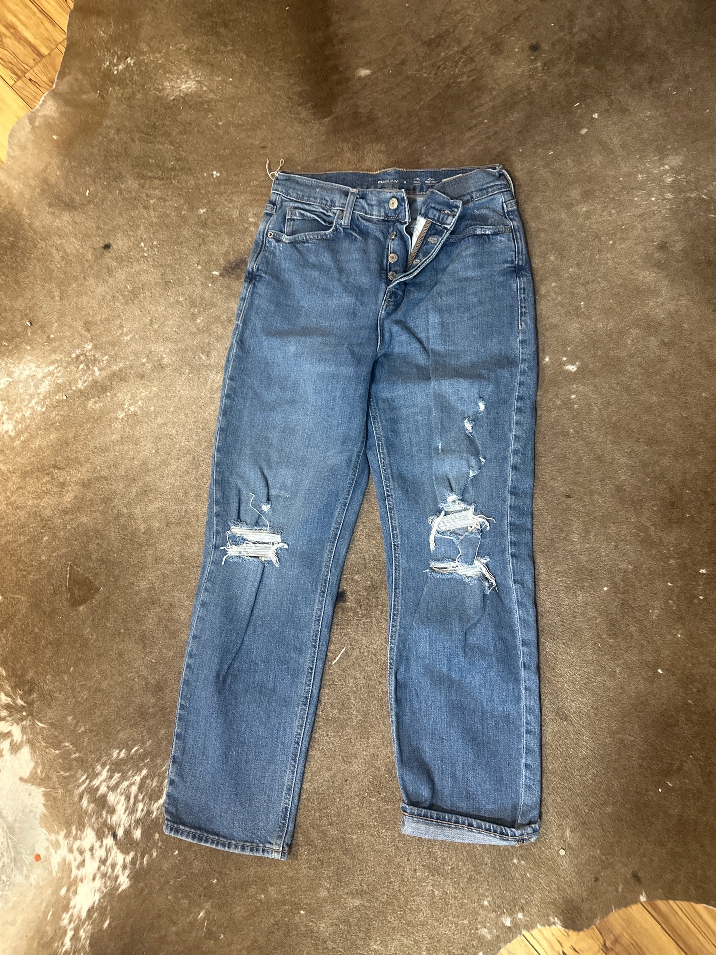 Size 6 OLD NAVY Straight Leg Jeans