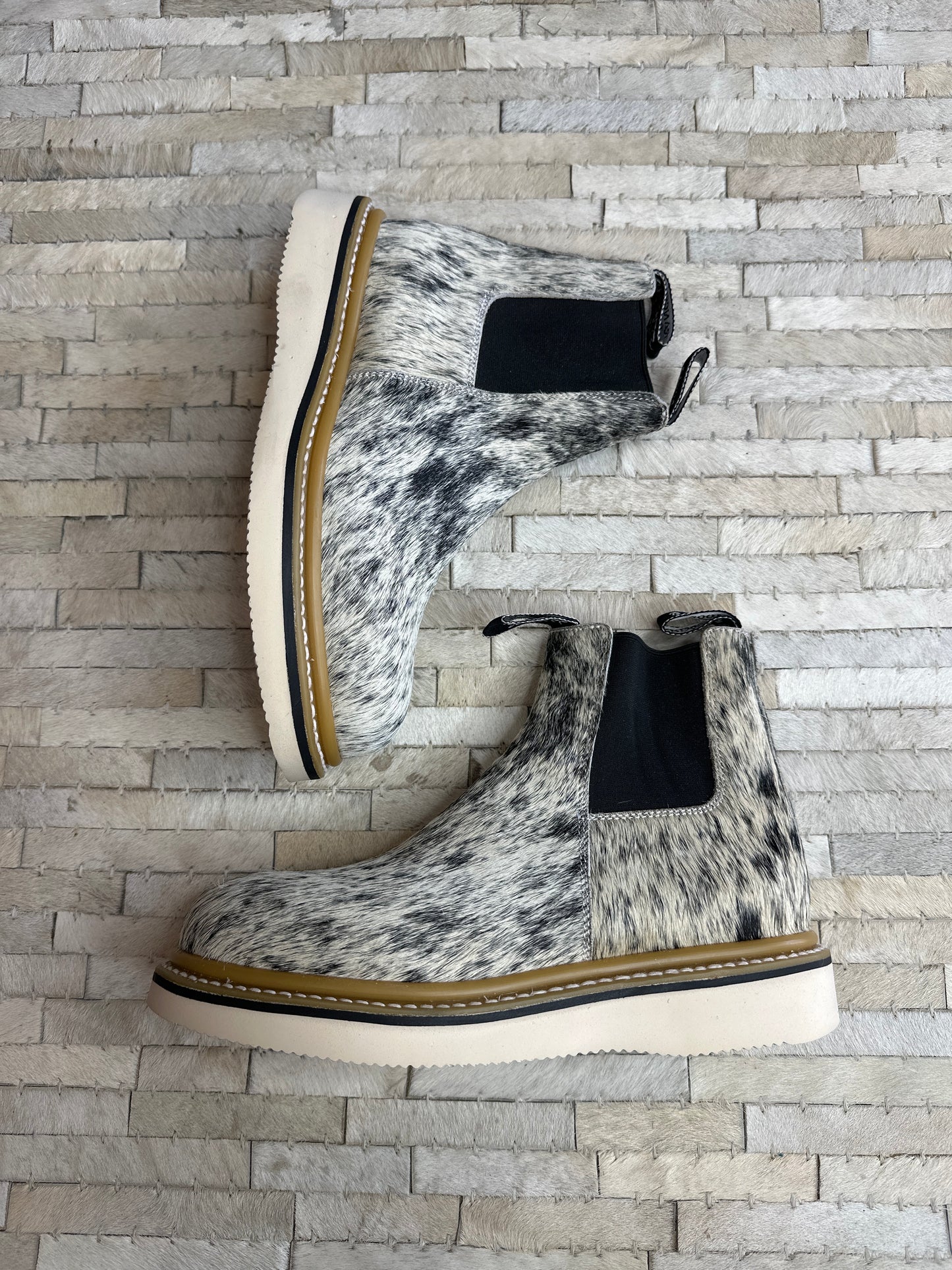 Size 9.5 B (26.5cm) || WOMENS COWHIDE LECHERA