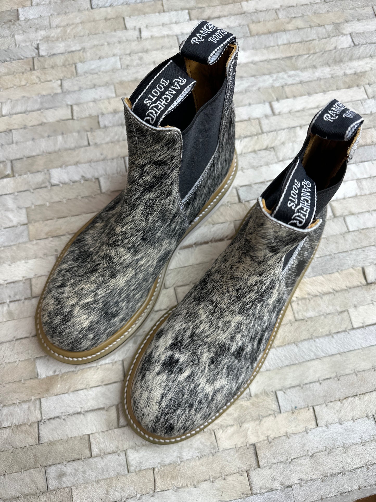 Size 9 J (26cm) || WOMENS COWHIDE LECHERA