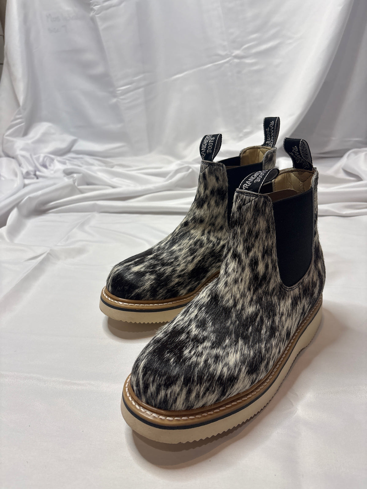 SIZE 9.5 A (26.5cm) :: COWHIDE WOMENS LECHERA