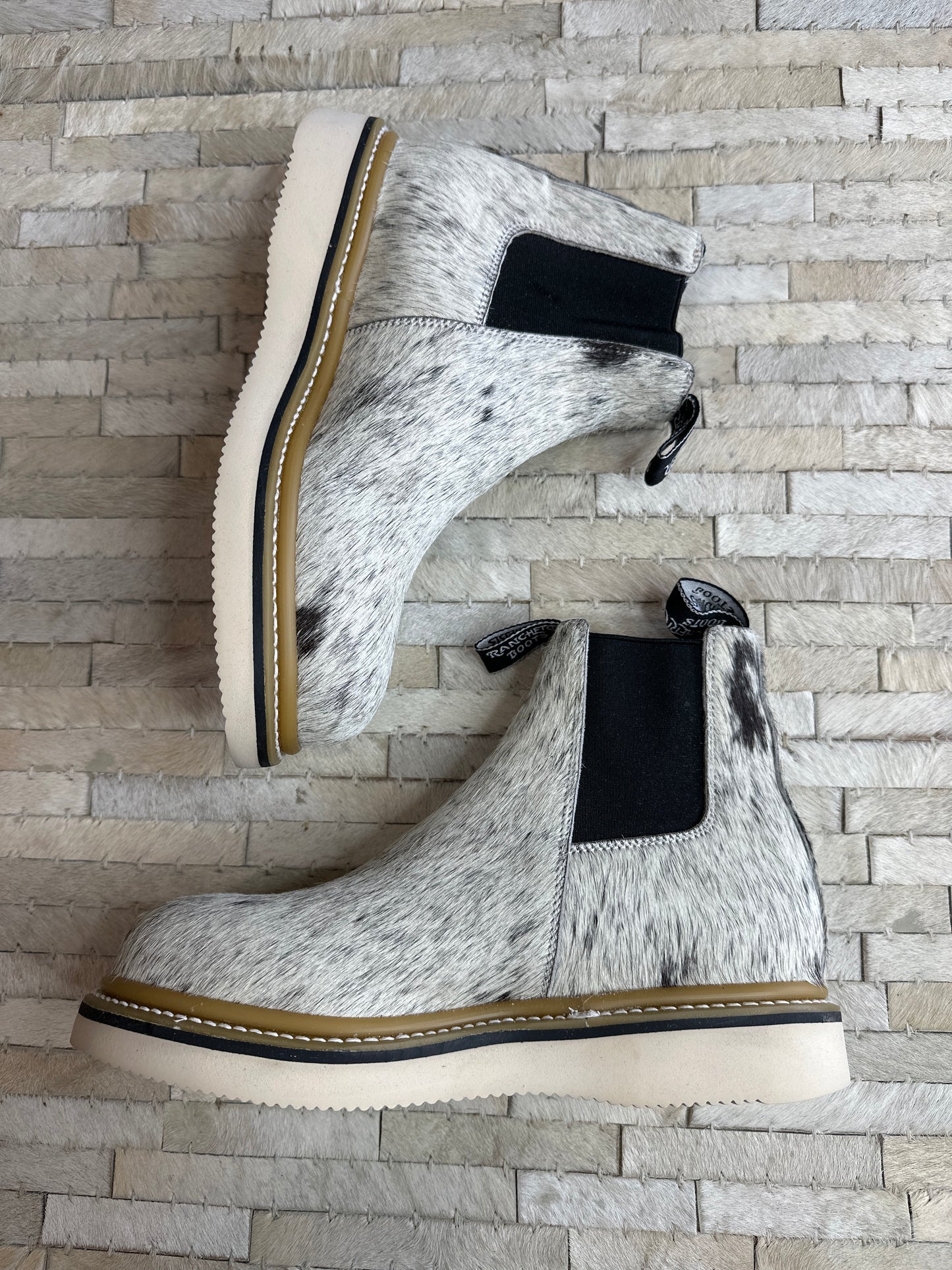 Size 9.5 D (26.5cm) || WOMENS COWHIDE LECHERA