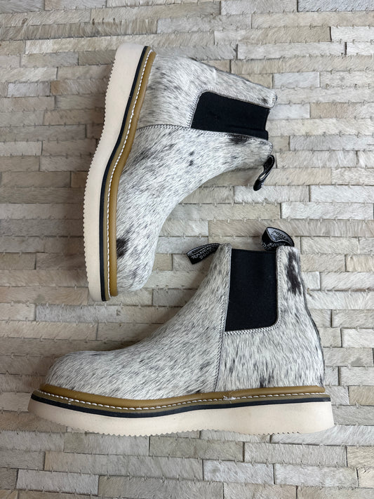 Size 9.5 D (26.5cm) || WOMENS COWHIDE LECHERA