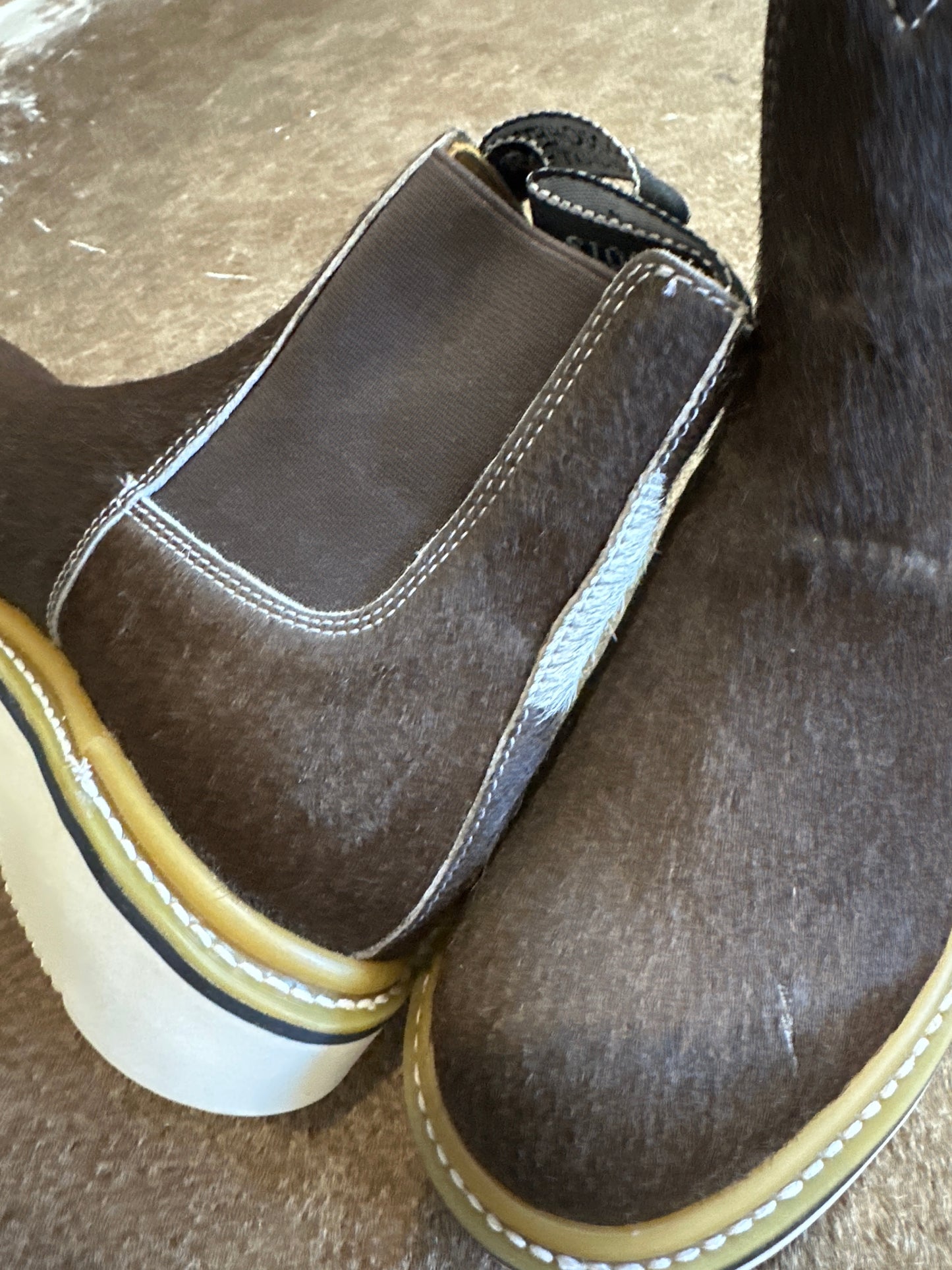 Size 5.5 E (22.5cm) || WOMENS COWHIDE LECHERA.