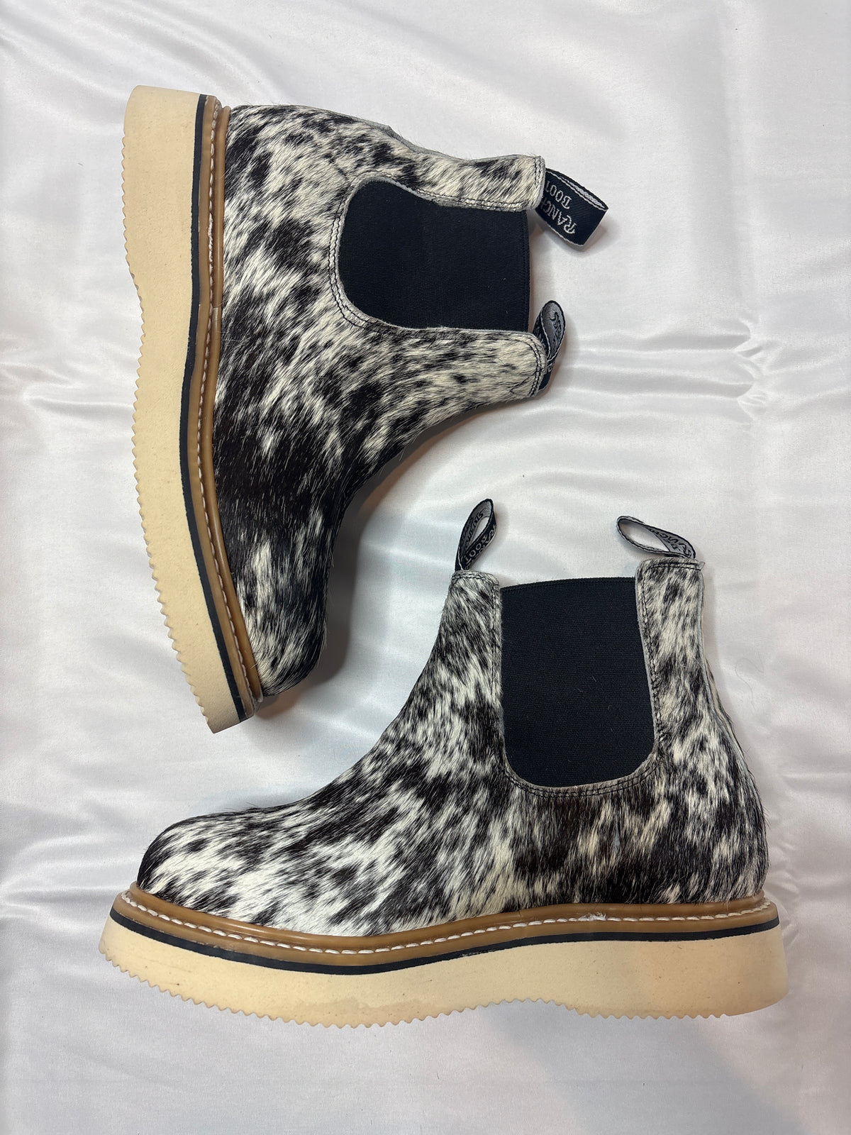 SIZE 8 B (25cm) :: COWHIDE WOMENS LECHERA