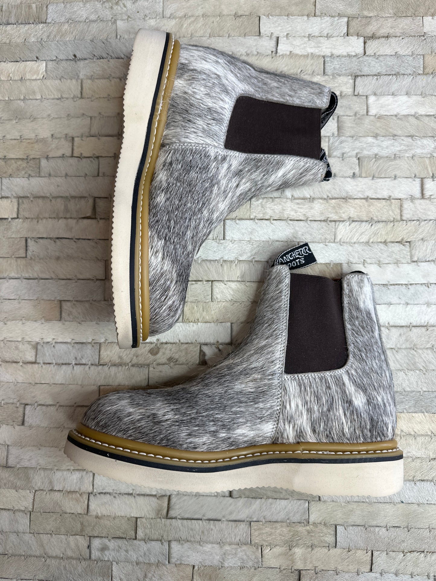 Size 8 A (25cm) || WOMENS COWHIDE LECHERA