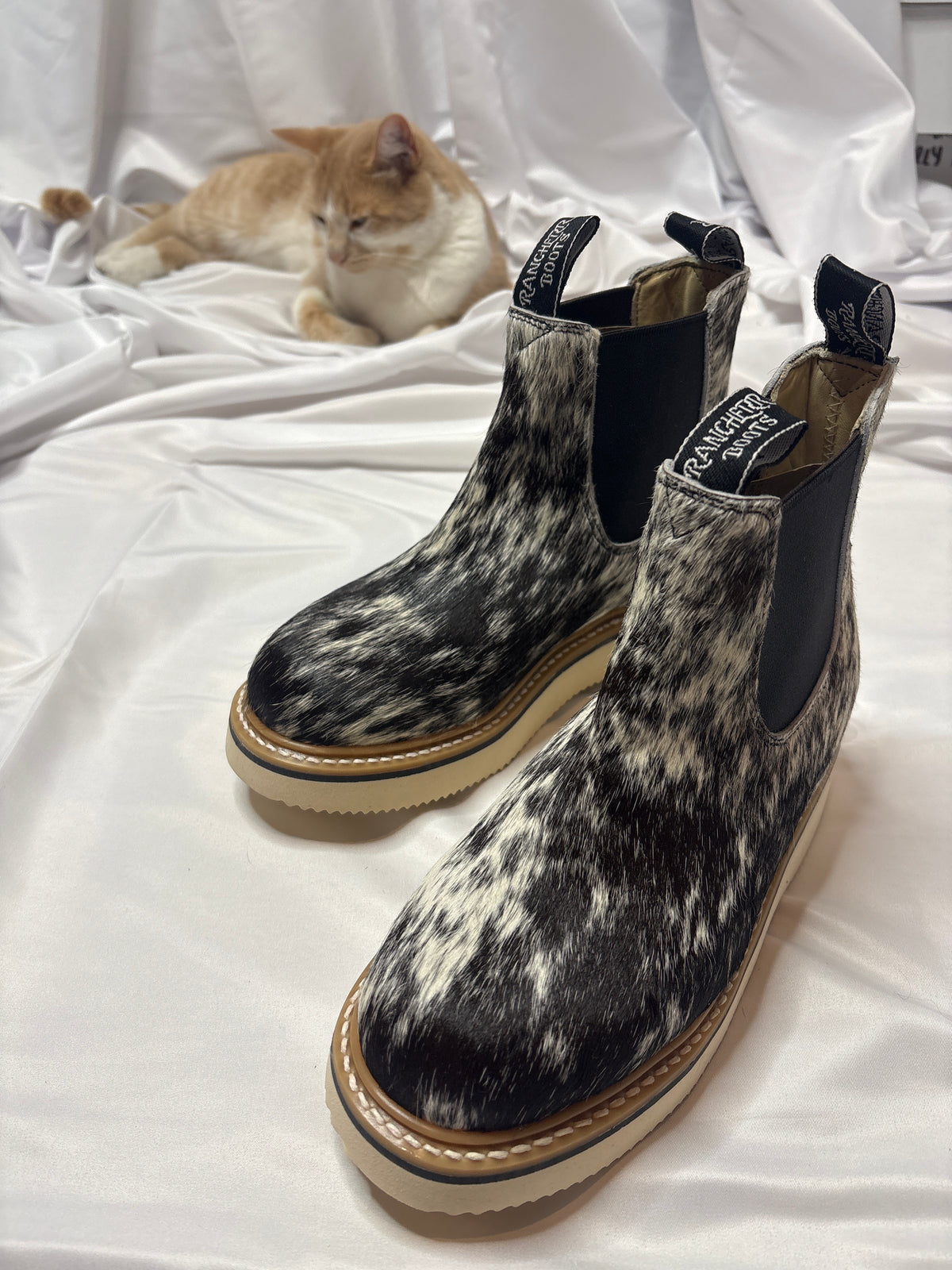 SIZE 8 A (25cm) :: COWHIDE WOMENS LECHERA