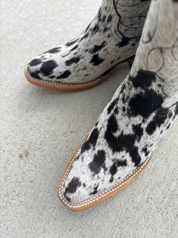 RANCHERR WOMENS :: "Our Lady Cowhide"