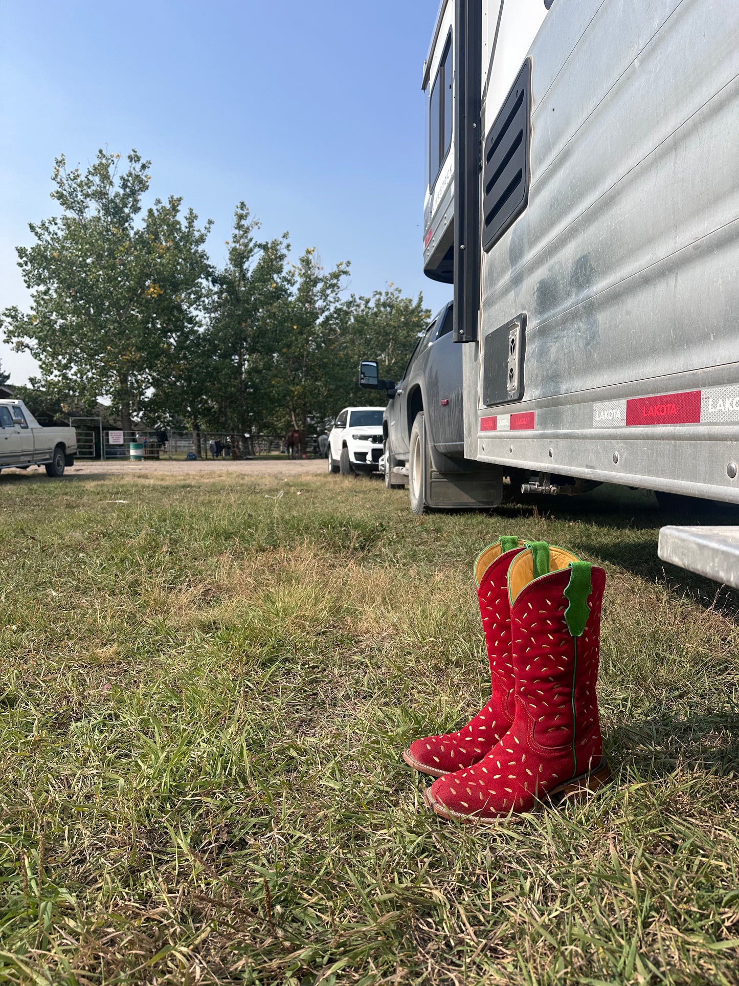 RANCHERR WOMENS :: Strawberry Queen