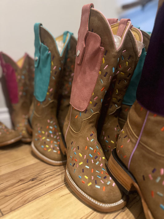 RANCHERR WOMENS :: "Sprinkle Donut" + POCKET