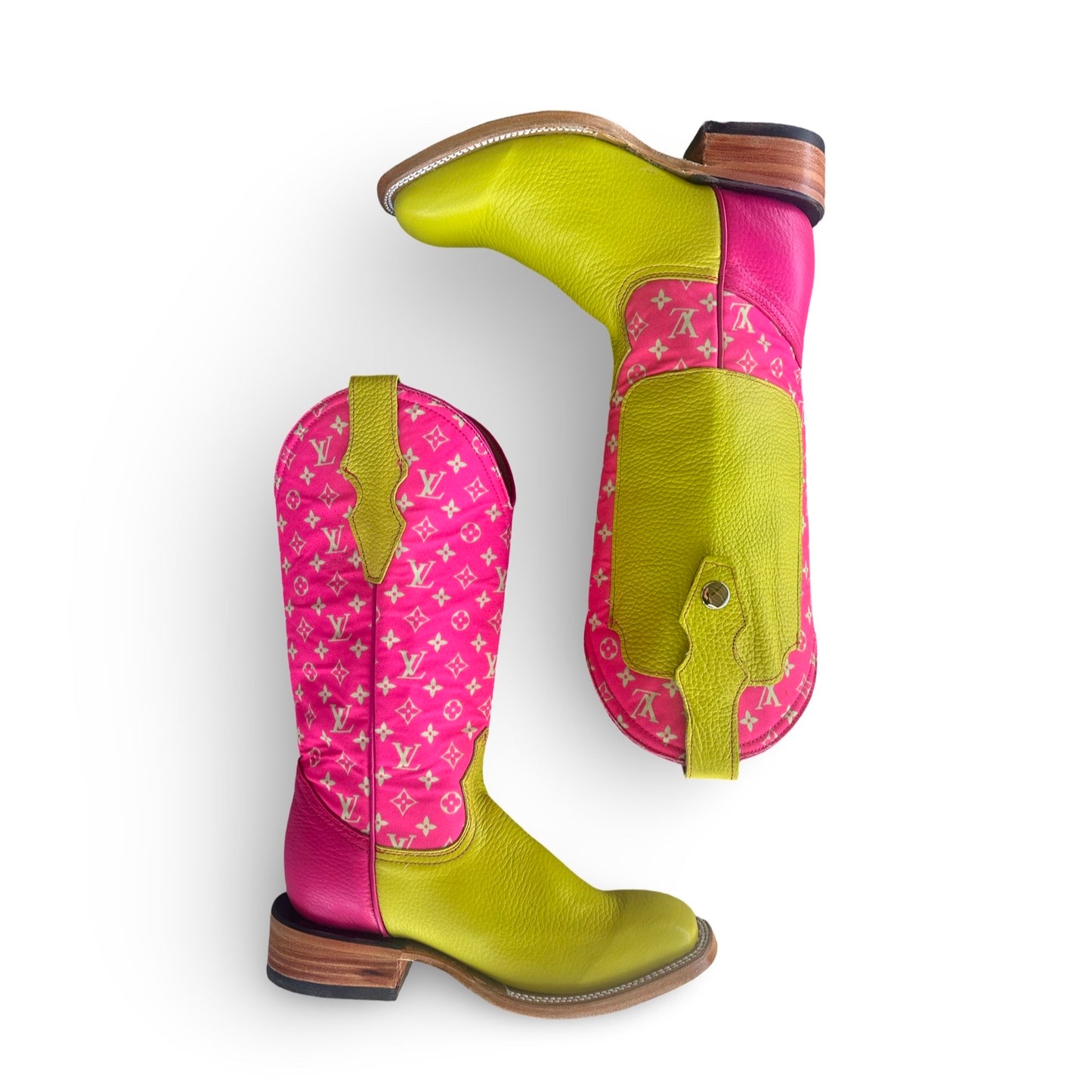 RANCHERR WOMENS :: Neon Cowgirl